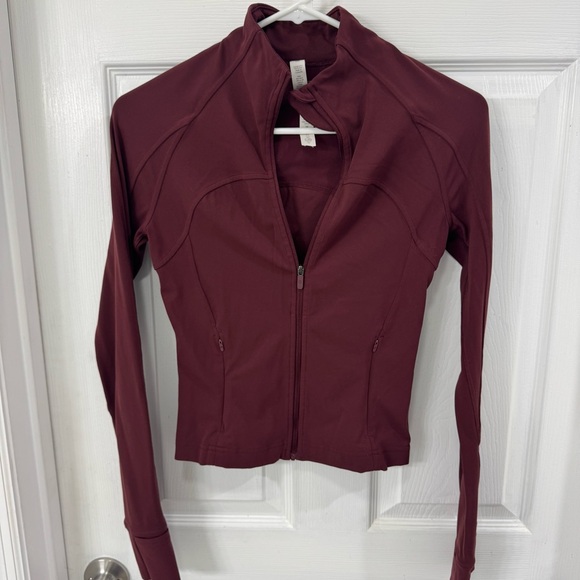 Lululemon Women's Burgundy Jacket Size 4 - Picture 1 of 7